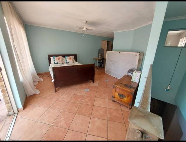 4 BEDROOM HOUSE FOR SALE IN SUIDERBERG